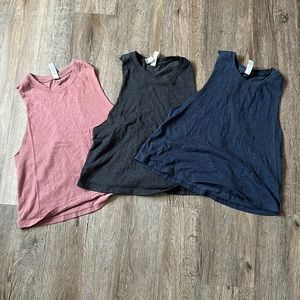 3 pack women’s cropped tank tops
